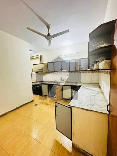 جی ۔ 11/2 جی ۔ 11,اسلام آباد میں 3 کمروں کا 14 مرلہ بالائی پورشن 1.15 لاکھ میں کرایہ پر دستیاب ہے۔