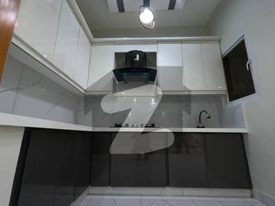 ڈی ایچ اے فیز 2 ایکسٹینشن ڈی ایچ اے ڈیفینس,کراچی میں 2 کمروں کا 4 مرلہ فلیٹ 1.6 کروڑ میں برائے فروخت۔