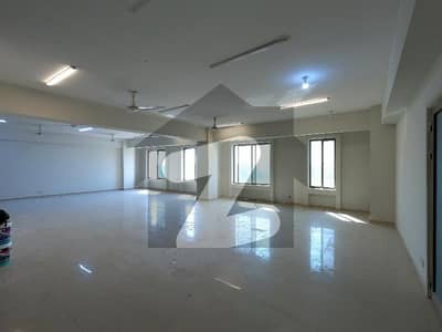 جی ۔ 11 اسلام آباد میں 7 کمروں کا 7 مرلہ دفتر 3.0 لاکھ میں کرایہ پر دستیاب ہے۔