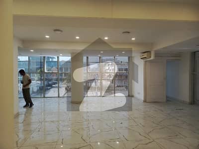 ایف ۔ 7 مرکز ایف ۔ 7,اسلام آباد میں 4 مرلہ دفتر 3.25 لاکھ میں کرایہ پر دستیاب ہے۔