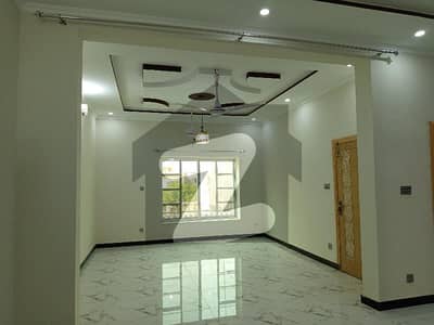 بنی گالہ اسلام آباد میں 2 کمروں کا 7 مرلہ بالائی پورشن 55.0 ہزار میں کرایہ پر دستیاب ہے۔