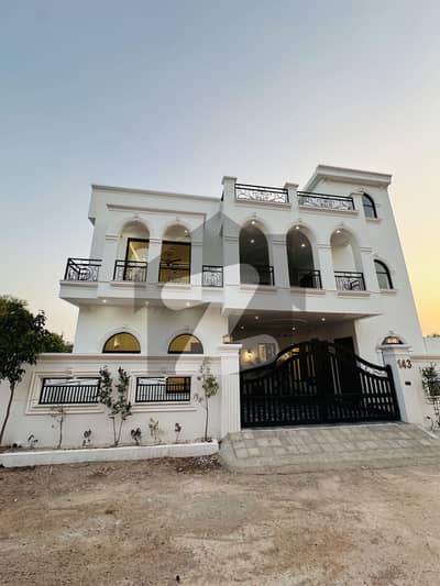 Luxury Home10 Marla Designer Villa | Prime Location | Modern Living For Sale Bani Gala Islamabad