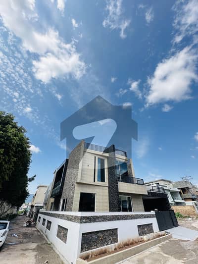 15 Marla House For Sale In Bani Gala