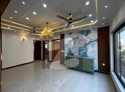 10 Marla Ultra Luxury House available for sale 10 Marla Ultra Luxury House available for sale