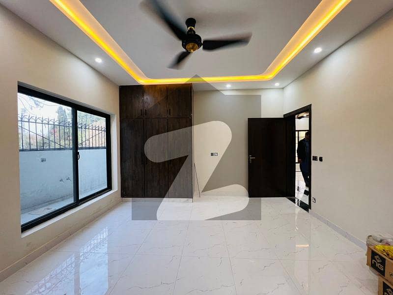 7.5 Marla Double Storey House For Sale 7.5 Marla Double Storey House For Sale