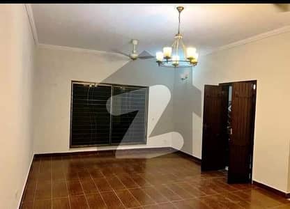 5 bed House available for sale in Askari 11 sec-B Lahore