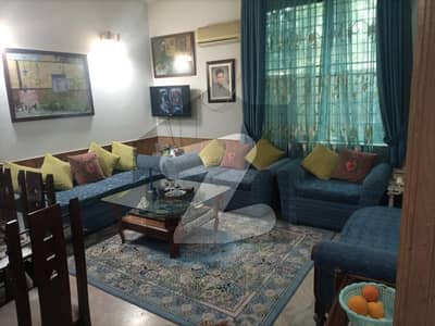 واپڈا ٹاؤن فیز 1 واپڈا ٹاؤن,لاہور میں 5 کمروں کا 5 مرلہ مکان 2.4 کروڑ میں برائے فروخت۔