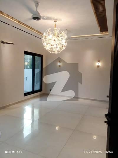 Prime Location House Of 250 Square Yards Available For Sale In Khalid Bin Walid Road