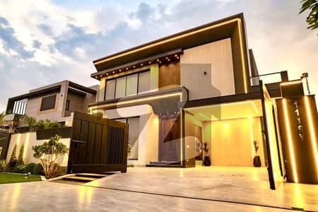 ONE KANAL ROYAL PALACE FOR LUXURY PERSONALITIES HOUSE FOR SALE AT A VERY HOT LOCATION NEAR RAYA GOLF CLUB