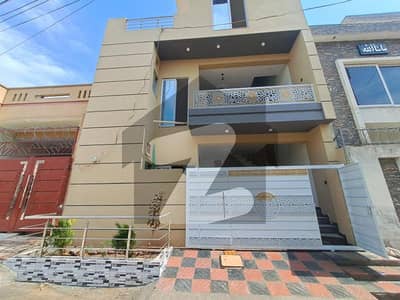 ایچ ۔ 13 اسلام آباد میں 6 کمروں کا 5 مرلہ مکان 2.05 کروڑ میں برائے فروخت۔