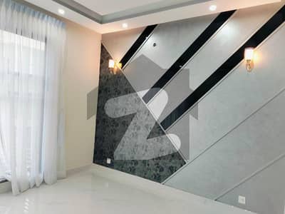 ڈی ایچ اے 9 ٹاؤن ڈیفنس (ڈی ایچ اے),لاہور میں 3 کمروں کا 5 مرلہ مکان 95.0 ہزار میں کرایہ پر دستیاب ہے۔