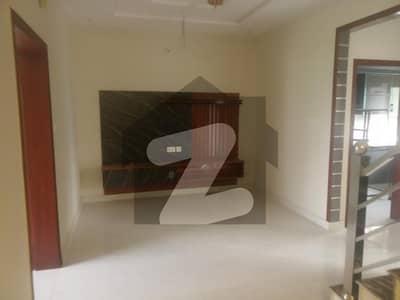 واپڈا سٹی ۔ بلاک ایل واپڈا سٹی,فیصل آباد میں 3 کمروں کا 5 مرلہ مکان 62.0 ہزار میں کرایہ پر دستیاب ہے۔