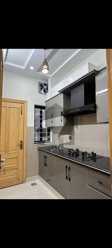 جی ۔ 13 اسلام آباد میں 3 کمروں کا 4 مرلہ مکان 1.15 لاکھ میں کرایہ پر دستیاب ہے۔