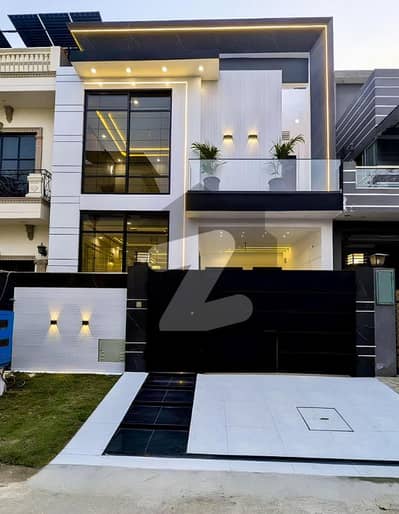 پارک ویو سٹی لاہور میں 4 کمروں کا 5 مرلہ مکان 1.65 کروڑ میں برائے فروخت۔