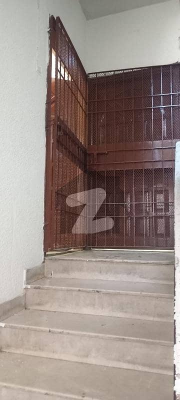 ڈی ایچ اے فیز 2 ڈی ایچ اے ڈیفینس,کراچی میں 2 کمروں کا 4 مرلہ فلیٹ 1.35 کروڑ میں برائے فروخت۔