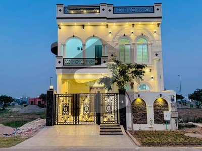 پام سٹی ہاؤسنگ سکیم گوجرانوالہ میں 4 کمروں کا 5 مرلہ مکان 2.1 کروڑ میں برائے فروخت۔