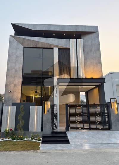 ڈی ایچ اے فیز 5 ڈیفنس (ڈی ایچ اے),لاہور میں 3 کمروں کا 5 مرلہ مکان 1.15 لاکھ میں کرایہ پر دستیاب ہے۔