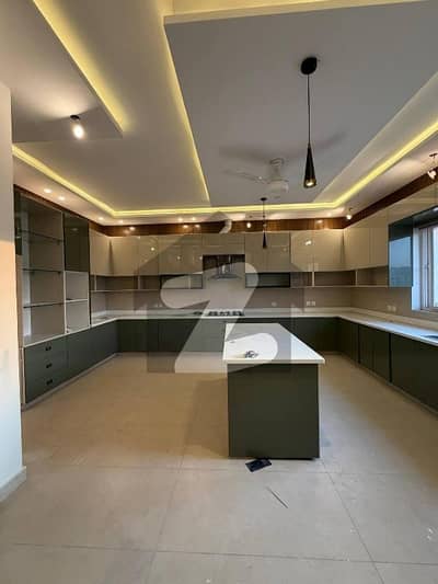 بحریہ گرینز۔ اوورسیز انکلیو - سیکٹر 5 بحریہ گرینز۔ اوورسیز انکلیو,بحریہ ٹاؤن فیز 8,بحریہ ٹاؤن راولپنڈی,راولپنڈی میں 5 کمروں کا 2 کنال مکان 4.0 لاکھ میں کرایہ پر دستیاب ہے۔