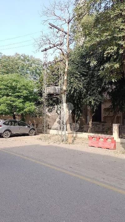 ڈی ایچ اے فیز 5 ڈیفنس (ڈی ایچ اے),لاہور میں 4 مرلہ کمرشل پلاٹ 4.6 کروڑ میں برائے فروخت۔