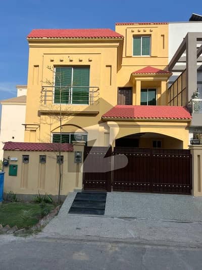 5 Marla House Available For Rent