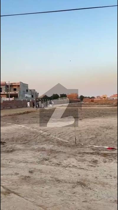 مصطفی ٹاؤن فیصل آباد میں 9 مرلہ رہائشی پلاٹ 1.33 کروڑ میں برائے فروخت۔