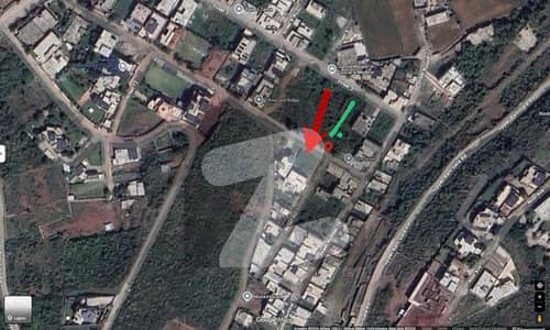 500 sqyard plot at banigala for sale