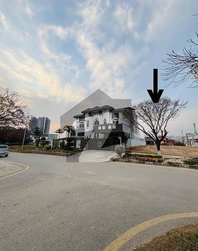 ایم پی سی ایچ ایس - بلاک بی ایم پی سی ایچ ایس ۔ ملٹی گارڈنز,بی ۔ 17,اسلام آباد میں 1 کنال رہائشی پلاٹ 3.5 کروڑ میں برائے فروخت۔