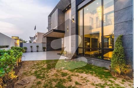 PHASE 6 1-KANAL BRAND NEW FULL BASEMENT FULLY FURNISHED BUNGALOW WITH 6 BEDROOMS IS AVAILABLE FOR SALE.