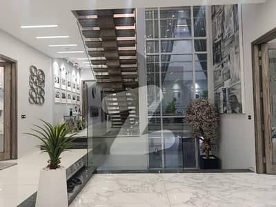 ڈی ایچ اے فیز 6 - بلاک جے فیز 6,ڈیفنس (ڈی ایچ اے),لاہور میں 6 کمروں کا 2 کنال مکان 42.0 کروڑ میں برائے فروخت۔