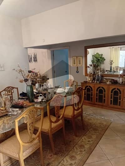 ڈی ایچ اے فیز 5 ڈی ایچ اے ڈیفینس,کراچی میں 5 کمروں کا 1 کنال مکان 11.0 کروڑ میں برائے فروخت۔