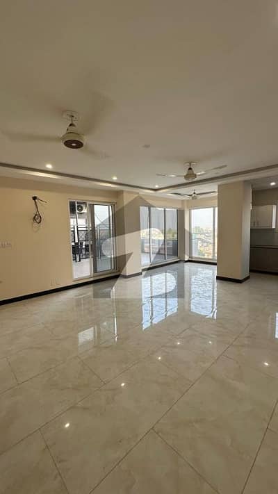 11 سینٹرل اپارٹمنٹس جی ۔ 11/1,جی ۔ 11,اسلام آباد میں 3 کمروں کا 8 مرلہ فلیٹ 1.7 لاکھ میں کرایہ پر دستیاب ہے۔