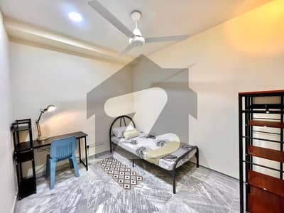 فرید ٹاؤن ساہیوال میں 1 مرلہ کمرہ 10.0 ہزار میں کرایہ پر دستیاب ہے۔