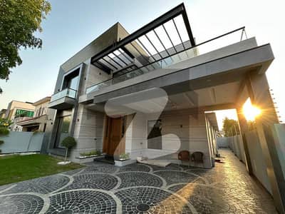 ڈی ایچ اے فیز 6 - بلاک کے فیز 6,ڈیفنس (ڈی ایچ اے),لاہور میں 5 کمروں کا 1 کنال مکان 14.5 کروڑ میں برائے فروخت۔