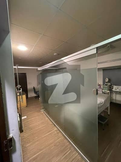 بہادر آباد گلشنِ اقبال ٹاؤن,کراچی میں 3 کمروں کا 8 مرلہ فلیٹ 2.5 کروڑ میں برائے فروخت۔