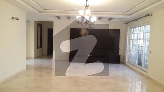 UPPER PORTION FOR RENT IN F-8