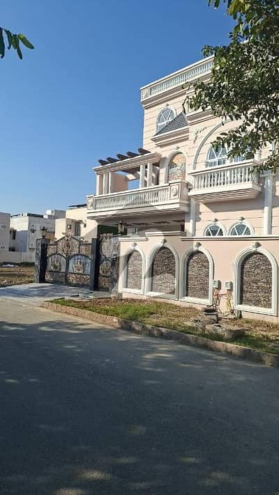 سٹی ہاؤسنگ سوسائٹی - بلاک اے سٹی ہاؤسنگ سوسائٹی,سیالکوٹ میں 5 کمروں کا 10 مرلہ مکان 90.0 ہزار میں کرایہ پر دستیاب ہے۔