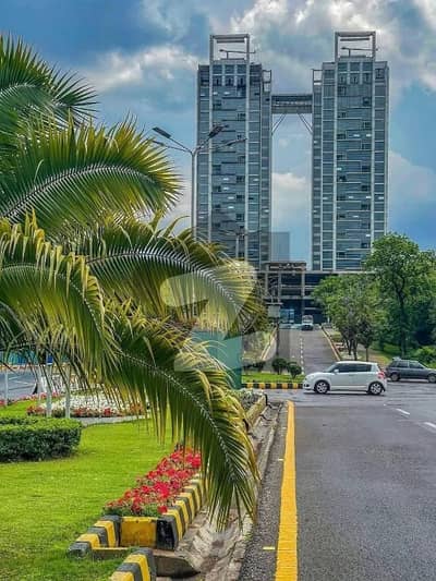 Gulberg Residencia C Block 7m Develop possession Available For Sale