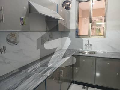 آئی ۔ 8/1 آئی ۔ 8,اسلام آباد میں 2 کمروں کا 4 مرلہ فلیٹ 2.25 کروڑ میں برائے فروخت۔