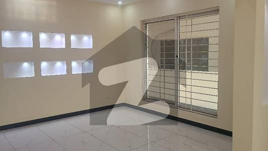 جی ۔ 13 اسلام آباد میں 6 کمروں کا 1 کنال مکان 4.0 لاکھ میں کرایہ پر دستیاب ہے۔