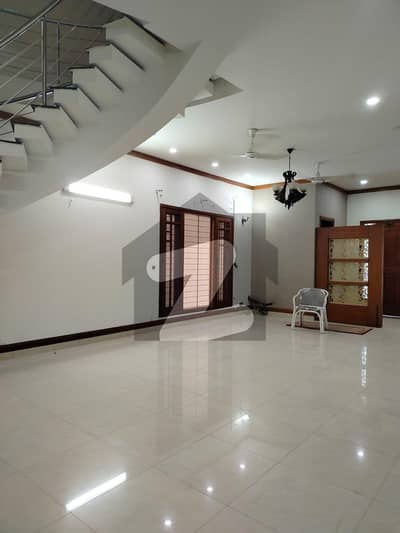 500 Yards Bungalow For Sale Walking Distance To Masjid