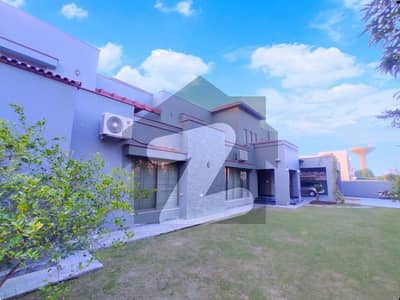 ڈی ایچ اے فیز 6 ڈیفنس (ڈی ایچ اے),لاہور میں 6 کمروں کا 2 کنال مکان 28.0 کروڑ میں برائے فروخت۔