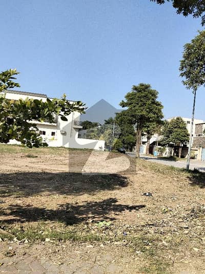 ڈی ایچ اے ڈیفینس فیز 1 ڈی ایچ اے ڈیفینس,اسلام آباد میں 1 کنال رہائشی پلاٹ 4.0 کروڑ میں برائے فروخت۔