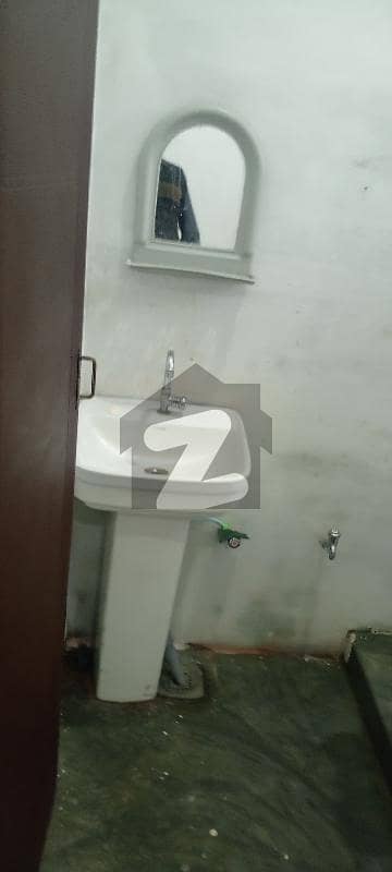 شیراز ٹاؤن - الجنت بلاک شیراز ٹاؤن,لاہور میں 3 کمروں کا 3 مرلہ مکان 47.0 ہزار میں کرایہ پر دستیاب ہے۔