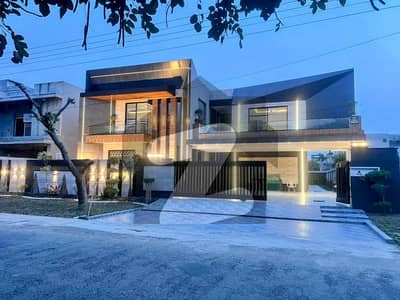 Hot Deal! Park Facing 2 Kanal Brand New Ultra-Modern Designer House in Engineers Town