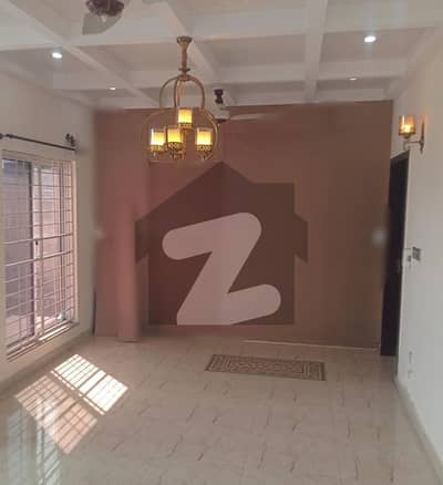 8 MARLA Upper Portion, Like Brand New, available in DHA phase 3, Original picture