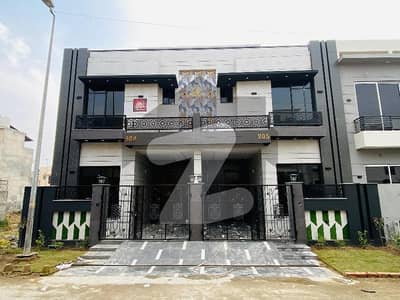 پیراگون سٹی - امپیریل 2 بلاک پیراگون سٹی,لاہور میں 3 کمروں کا 4 مرلہ مکان 1.95 کروڑ میں برائے فروخت۔