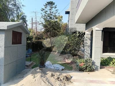 24 MARLA HOUSE FOR RENT IN MAIN CANTT NEAR FOTRESS STADIUM MALL ROAD OTHER OPTIONS IN CANTT CAVLARY GROUN GULBERG