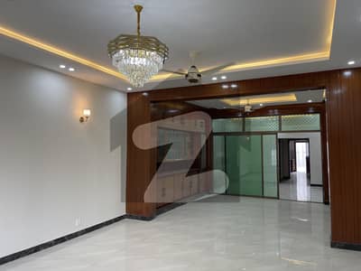 F-10 Renovated House 5 Bedroom For Rent