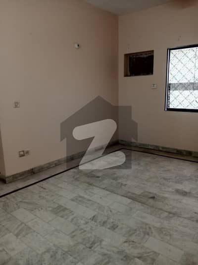 LEASE FLAT FOR SALE SAIMA DRIVE INN LUXURIOUS APARTMENT FOR SALE 5TH FLOOR GULSHAN IQBAL BLOCK 10. A