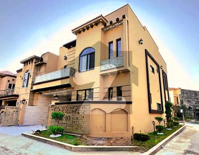 High Quality Corner House With Gas Meter Installed At Prime Location